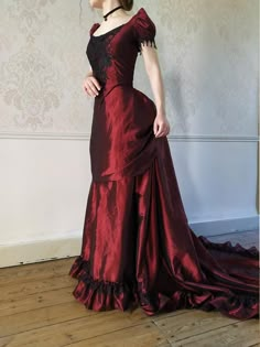 Victorian ball gown in burgundy taffeta | Etsy 1800s Dresses, Victorian Ball Gowns, Victorian Ball, Victorian Era Dresses, Victorian Wedding Dress, Victorian Gown, Womens Costumes, Bustle Dress, Old Fashion Dresses