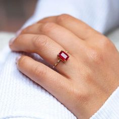 Ruby Ring Gold, Accesories Jewelry, Gold Diamond Wedding Band, Gold Ring Designs, Gold Ring Sets, Sapphire Bracelet, Ruby Jewelry, Ruby Ring, Ring Vintage