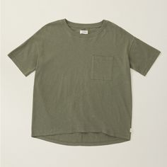 Upwest Anytime Oversized Crewneck Pocket Tee In Deep Lichen Green V1 N222 Brand New With Tag Xsmall Approximate Measurements: Pit 21” Length 25.5” Small Approximate Measurements: Pit 22” Length 25.5” Medium Approximate Measurements: Pit 24” Length 26.5” Large Approximate Measurements: Pit 26” Length 27.5” Xlarge Approximate Measurements: Pit 28” Length 29.5” Everyday Basic Tops With Pockets, Basic Everyday Tops With Pockets, Basic Tops With Pockets For Everyday, Comfortable Oversized Everyday Tops, Comfortable Oversized Tops For Everyday, Relaxed Green T-shirt For Everyday, Oversized T-shirt With Pockets For Everyday Wear, Casual Drop Shoulder Tops With Pockets, Comfortable Green Tops For Everyday