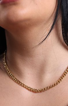 Details: 18k Gold  Length: ~60cm / 23.7 inches weight: ~10 gram width: ~3.2 mm 18k Solid Gold Rope Chain Necklace, 18k Real Gold cuban Chain Bracelet is dainty.  The whole necklace is made of 18k solid gold with the 18k or 750 mark on the prove of authenticity. A beautiful 18k gold necklace is perfect for every occasion. It is elegant and affordable gift for friends and loved ones. It is stylish, pretty and eye-catchig. This necklace shows high quality hand work. Made with high quality materials Gold Cuban Link Necklace With Oval Links, Gold Cuban Link Necklace With Cable Chain, Gold Cuban Link Necklace With Cable Chain As Gift, Cuban Link Gold Chain Necklace For Gift, Cuban Link Necklace With Cable Chain As A Gift, Cuban Link Necklace As A Gift, Chunky Cuban Link Necklace Gift, Cuban Link Chain Necklace For Gift, Yellow Gold Cuban Link Necklace With Cable Chain