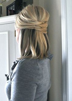 - https://howcandothis.com/hairstyleideas/9-fast-hairstyles-for-busy-mothers/ Easy Wedding, Hairstyles Wedding, Dress Hairstyles, Penteado Cabelo Curto, Hair Braids, Blonde Bobs, Half Up Hair, Formal Hairstyles, Great Hair