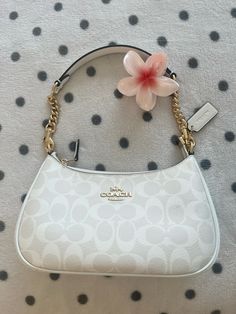 Coach purse, coach bag, handbag, coach handbag, closet, coach outlets, coach store, coach shoulder bag Purses Shoulder Bags, Coach Small Purse, Coach Payton Bag, Teri Coach Bags, Coach Teri Shoulder Bag Outfit, Small Coach Bag, White Coach Shoulder Bag, Coach Purses Aesthetic, Cute Coach Purses