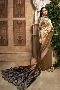 Champagne Blouse, Nilofer Shahid, Middle Eastern Design, Gold Silk Saree, Twenties Style, Promotion Ideas, Queen Of The Night, New Saree Designs, Pakistani Clothes