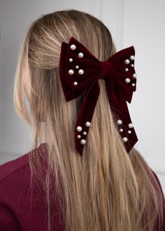 Elevate any outfit with our luxurious Maroon Velvet Pearl Hair Bow! Made from soft, rich maroon velvet and adorned with elegant pearls, this bow adds a touch of sophistication and charm. Perfect for any occasion, it will make you stand out and feel confident. A must-have accessory for every fashionista! - Brand: Collegiate Outfitters Pearl Hair Bow, Velvet Diy, Fairy House Crafts, Homemade Bows, Diy Hair Accessories Ribbon, Bow Hairband, Bow Fashion, Luxury Hair Accessories, Christmas Hair Accessories