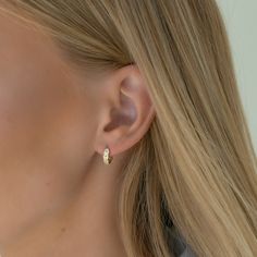 ✨ OPENING SALE: -30% OFF SALE 🛍️ADD 2 OR MORE ITEMS FOR FREE TRACKED FAST SHIPPING! Nature's elegance meets luxury in our Dainty Leaves Hoop Earrings. Adorned with diamonds, these hoops capture the beauty of leaves in a sparkling embrace. H O W ∙ T O ∙ O R D E R 1.Select options from the menu (Finish) 2.Add to cart and proceed to checkout I T E M ∙ S P E C I F I C A T I O N S * Material: High Quality Solid 925 Sterling Silver * Finish: Sterling Silver ∙ 18K Gold ∙ Rose gold * Dimensions:  10.3 mm W H Y ∙ CHOOSE ∙ PIANA ME ∙ * Exceptional quality and attention to details. We use real 925 Sterling Silver. * Enjoy significant cost savings without compromising on style or quality. * Our lightweight pieces are both adorable and versatile, perfect for everyday. PRODUCTION ∙ T I M E * At Piana M Bridesmaid Earrings Gift, Bridesmaid Gifts Earrings, Diamond Huggies, Wedding Bridesmaid Jewelry, Jewelry Bridesmaid, Bridesmaid Earrings, Jewelry Earrings Hoops, Exquisite Jewelry, Selling Jewelry