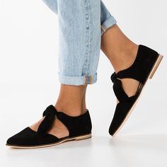 Discover effortless style with our Black Closed Toe Cutout Lace-Up Flats for Women. These chic flats blend comfort and trendiness, featuring a closed toe, cutout design, and lace-up detailing. Perfect for casual outings or adding a touch of flair to your everyday look. Handcrafted US sizing. Fits true to size. Classic black hue for versatile and easy styling. Closed toe design for comfort and a polished appearance. Cutout detailing adds a modern and breathable element. Lace-up closure allows for a customized and secure fit. Elegant Shoes Flat, Dorsay Heels, Prom Dress Shoes, Elegant Flats, Flats For Women, Shoe Image, Comfy Flats, Lace Up Flats, Bow Sandals