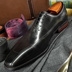 Introducing the LuxeLace Exotic Brogue: Solid Leather Lace-Up Shoes, the epitome of sophistication and style. Crafted with the finest quality genuine leather, these brogue shoes are a must-have addition to any fashion-forward individual's wardrobe. Upgrade your footwear collection today and experience the luxury of the LuxeLace Exotic Brogue: Solid Leather Lace-Up Shoes. Shoes Korean, Mens Shoes Black, Oxford Shoes Men, Leather Oxford Shoes, Pointed Toe Shoes, Leather Shoes Men, Mens Oxfords, Lace Up Shoes, Leather And Lace