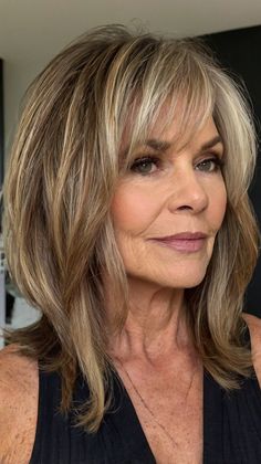 Effortless Medium-Length Hairstyles for Women Over 60 for Chin Length Hair 🎭 65 Year Old Hairstyles, Haircuts That Make Hair Look Thicker, Curtain Bangs Medium Hair Over 50, Older Woman Hairstyle, Blonde Layers Medium, Layered Medium Length Hair With Bangs, Haircuts For Women Over 60 Medium Length, Hairstyles For Medium Length Hair With Bangs, Hairstyles For 50 Year Old Women