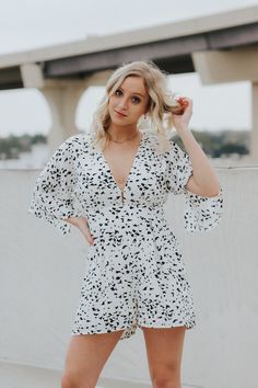 Black and white romper with open back + a tie! Sydney is wearing a size mediumLightweightSize Chart:Small: Waist- 27 inches.Medium: Waist- 28.5 inches. Large: Waist- 30 inches.HEY BABE! WE ONLY OFFER STORE CREDIT FOR RETURNS! Feel free to email us or DM us on Instagram with any questions regarding fit or sizing or our return policy in general. Hey Babe, Boutique Gifts, Black And White Romper, White Romper, Gift Boutique, Soho, Open Back, Wrap Dress, Casual Dress