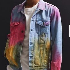 Rainbow Tie-Dyed Denim Trucker Jacket From Levi’s. Cotton Denim Is Cut In A Classic Silhouette Offering A Pointed Collar, Full-Length Front Button Closure And Adjustable Tabs At The Hem. Finished With Slip Pockets At The Waist And Buttoned Flap Patch Pockets At The Chest. Please Note, The Dye Finish Tie Dye Jacket, Tie Dye Jackets, How To Tie Dye, Tie Dye Techniques, Dye Ideas, Tie Dye Denim, Denim Trucker Jacket, Rainbow Tie, Levis Jacket