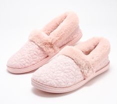 Keep those tootsies toasty as a cozy campfire all season long in Skechers floral-quilted slippers. Their marshmallow-like memory-foam footbed might just make you forget you're wearing slippers at all! This pretty pair features plush faux fur trim and lining for a deliciously warm feel. Self-care: satisfied! From Skechers.    Original item is A619585. This product may be a customer return, vendor sample, or on-air display and is not in its originally manufactured condition. It may not be new. In Skechers Memory Foam, Faux Fur Slippers, Slippers Cozy, Skechers Women, Womens Clogs, Slipper Shoes, Fashion Outlet, Campfire, Womens Slippers