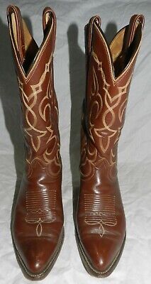 ad eBay - Men's Brown Leather Tony Lama Cowboy Boots with design stitching, Size 8.5 - Buy Now, click the link (eBay) Fitted Boots For Rodeo With Closed Toe, Retro Ankle-high Fitted Boots, Retro Fitted Ankle-high Boots, Fitted Retro Ankle-high Boots, Fitted Ankle-high Retro Boots, Fitted Boots With Reinforced Toe For Fall, Retro Fitted Boots For Rodeo, Fitted Casual Boots With Round Toe, Fitted High Ankle Western Boots