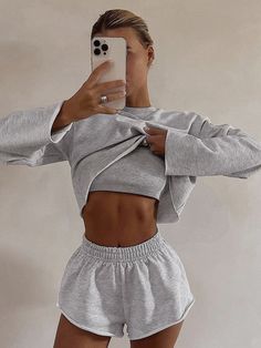 Long Sleeves With Shorts, Sweat Shorts Outfit, Gym Attire, Wardrobe Goals, Crop Top Sweatshirt, Cycling Fashion, Sweatshirt Fabric, Long Midi Dress, Shorts Outfit