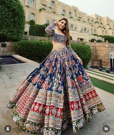 Long Skirt Top Designs, Navratri Outfits, Garba Outfit, Ethnic Dresses, Simple Lehenga, Trendy Outfits Indian, Lehenga Designs Simple, Indian Bride Outfits