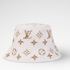 Never Worn Lv Bucket Hat! New In Season. I Have A Big Head And The Hat Is Too Small. Pass The Deadline To Return/Exchange. Luxury White Bucket Hat For Women, Lv Bucket Hats, Louis Vuitton White Hat, Cream Bucket Hat, Luxury White Bucket Hat, Louis Vuitton Accessories, Accessories Brand, Big Head, Accessories Branding