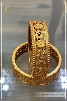 Latest Designer Gold Bangles Round Laxury Unique Dubai Bangles Jewellery Sets Designs Small Earrings Gold, Gold Jewelry Outfits, Antique Gold Jewelry Indian, Modern Gold Jewelry, Handmade Gold Jewellery