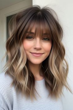 Chin Length Hairstyles, 2024 Hair Trends, Hair Cut Guide, Chin Length, Chin Length Hair, Shotting Photo, Air Dry Hair, Curly Hair Women, Hairstyles For Curly Hair