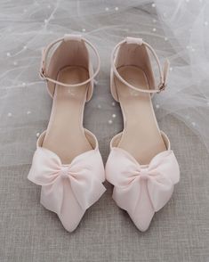 Light Pink Satin Flats with Front Bow Pink Bridesmaid Shoes, Fall Wedding Shoes, Blush Pink Bridesmaids, Ivory Bridal Shoes, Pink Wedding Shoes, Ivory Wedding Shoes, Bridal Flats, Wedding Flats, Pink Flats