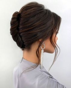 Wedding Updos For Medium Hair, Chignon Simple, Wedding Hairstyles And Makeup, Classic Updo, Wedding Updos, Mother Of The Bride Hair