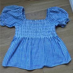 Never Worn Blue And White Stripe Size Xs Blue Puff Sleeve Top With Ruffles, Trendy Blue Tops With Ruffles, Light Blue Casual Ruffle Top, Trendy Blue Ruffled Tops, Light Blue Casual Ruffled Top, Casual Light Blue Ruffled Tops, Trendy Light Blue Ruffled Top, Cute Blue Puff Sleeve Blouse, Trendy Striped Puff Sleeve Top