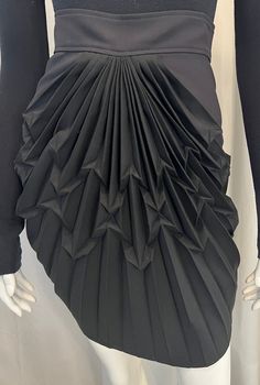 Balenciaga Paris Rare Vintage Runway 2003 Nicolas Ghesquière - Etsy Black Asymmetrical Skirt With Folds, Black Party Skirt With Folds, Vintage Runway, Origami 3d, Nicolas Ghesquiere, Box Pleats, Miami Fl, 3d Design, Pleated Skirt