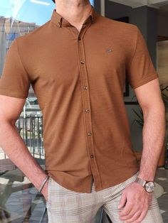 🔥 NEW COLLECTİON Collection : SPRİNG / SUMMER - 21 Product : Vince Slim Fit Camel Short Sleeve Polo Color code : CAMEL Available Size : S-M-L-XL-XXLShirt material : %100 Polyamide Machine washable : No Fitting : slim-fit Remarks : Dry Clean Only Package included : Shirt Brown V-neck Shirt For Summer, Brown V-neck Summer Shirt, Brown Collared Beach Shirt, Collared Brown Top For Beach, Brown Collared Beach Top, Brown Collared Top For Beach, Brown Cotton V-neck Shirt, Casual Brown Tops For The Beach, Casual Beige V-neck Shirt