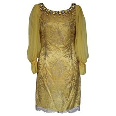 Super chic dress by Dolce & Gabbana Lurex (62%) Silk (30%) Nylon Yellow color Silk sleeves Faux pearls and crystals embellishment Total length cm 86 (33.8 inches) Shoulders cm 32 (12.5 inches) Worldwide express shipping included in the price ! Sack Dress, Jewel Dress, Stefano Gabbana, Miuccia Prada, Diy Keychain, Dolce & Gabbana, Chic Dress, Yellow Color, Beyonce