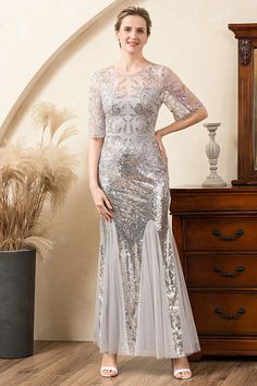 Zapaka Women Grey Mermaid Sparkly Mermaid Beaded Sequins Mother of the Bride Dress with Half Sleeves – ZAPAKA Unusual Outfits, Lovely Partner, Unusual Weddings, Wedding Cape, Dress Occasion, Dress Out, Mother Of The Bride Dress, Handmade Dresses, Women Dress