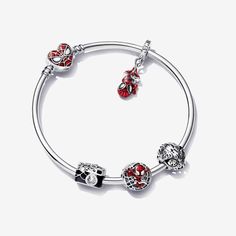 Marvel Jewelry, Pandora Bracelet Charms Ideas, Spiderman Gifts, Pandora Bracelet Designs, Spider Pendant, Spiderman Theme, Wedding Jewelry Set, Disney Gift, Jewelry Accessories Ideas