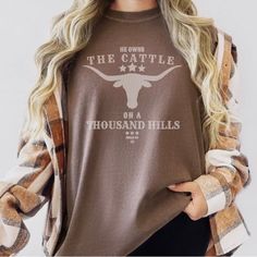 Brand New! Super Cute, Oversized Tee Never Lose Hope Designs Cattle On A Thousand Hills, Christian Shirts Funny, Christian Graphic Tees, Hope Design, Never Lose Hope, Mountain Shirt, Comfort Colors Tee, Oversized Tee, Quality Clothing