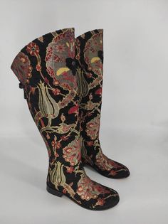 This is handmade genuine leather custom made women's boots.  Made with genuine leather interior lining and tapestry.  Every size available.  There is round toe and low heel. 1 inches 2.5 cm. Custom made. If you need wider calf size please send us your calf circle measurements from widest part.  If you like to have knee high or other high please let us know.  For same boots we can also make pointy toe 2 inches heel cowboy style.  To make custom boots NO extra charging.  Very comfy. You can use ev Medieval Boots, Festival Boots, Comfy Boots, Riding Boots Fashion, Over Knee Boots, Fashion Cowboy Boots, Everyday Boots, Mid Heel Boots, Comfy Boot