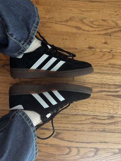 Adidas Classic Shoes, Black Shoes Outfit, Black Adidas Shoes, Adidas White Shoes, Staple Shoes, Samba Shoes, Adidas Spezial, Stunning Shoes