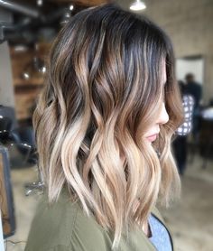 Shoulder Length Ombre, Blonde Ombre Short Hair, Hair Color Flamboyage, Ombre Hairstyles, Brown To Blonde Ombre, Blond Ombre, Short Ombre Hair, Blonde With Dark Roots