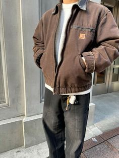 Carhartt WIP Michigan Jacket от 19 111 ₽  Carhartt Detroit Jacket от 28 561 ₽ Mens Work Jacket Outfit, Jackets For Guys, Men’s Brown Jacket Outfit, Brown Work Jacket Outfit Men, Dark Brown Carhartt Jacket, Men Colorado Outfit, Brown Guy Outfits, Style Carhartt Jacket