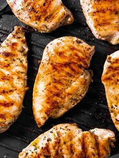 This is the perfect recipe for grilled chicken breast! The chicken comes out juicy and flavorful thanks to the right grilling technique and a delicious marinade. | #grilledchicken #grillingrecipes #grilling #chickenrecipes #chickenbreast #healthyfood #healthycooking #healthyeating #summer #summerrecipes Chicken Breast Fillet Recipes, Grilled Chicken Fillet, Perfect Grilled Chicken Breast, Perfect Grilled Chicken, Grilled Chicken Breast Recipes, Chicken Filet, Hamburger Casseroles Recipes, Valentines Dinner, Bbq Chicken Breast