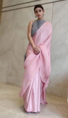 Striped Blouse Designs, Pink Designer Saree, Pleated Saree, Blouse Designs High Neck, Saree Blouse Styles, Saree Blouse Neck Designs, Sari Blouse Designs, Indian Saree Blouses Designs