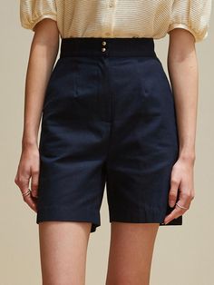 Composition : COTTON 50%, POLYESTER 40%, LINEN 10%Country of Origin : KOREA Elegant Cotton Bermuda Shorts, Elegant Knee-length Cotton Bermuda Shorts, Elegant Cotton Knee-length Shorts, Elegant Shorts With Buttons, Elegant High-waisted Shorts With Button Closure, Elegant High-waisted Shorts With Belt Loops, Elegant Bermuda Shorts With Belt Loops, Elegant High Waist Shorts With Button Closure, Elegant Short Bottoms With Button Closure