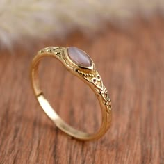 * Free Surprise Gift on Purchase of 1 Product. * Purchase of 4 Product and Get 2 Rings Free Gifts. Product :- Ring Material :- Brass Size :- All Size Available  Gemstone :- Rose Quartz Delicate Rose Quartz Ring, Gold Gemstone Ring, Stacking ring, Bridesmaid Rose Quartz Ring for Women, Brass Ring, Dainty /Unique/Minimalist   * All our products are handmade and we make them as you see in the    photography but because of handmade There may be a slight difference in them * Handling Time: We take ha Vintage Gold Rings Women, Vintage Gold Rings Antiques, Dainty Ring Stack, Vintage Gold Rings, Zierlicher Ring, Gold Gemstone Ring