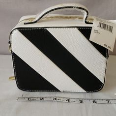 White Black Bag White Pouch Box Bag For Shopping, Modern White Pouch Box Bag, White Box Bag With Adjustable Strap For Shopping, Chic White Pouch Satchel, White Crossbody Box Bag For Shopping, Trendy White Compact Box Bag, Chic White Box Bag With Removable Pouch, Chic White Box Bag For Daily Use, Chic White Box Bag For Everyday Use