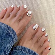 MISUD Chrome Press on Toenails Glossy Fake Toe Nails Glue on Toenails Flash Acry Birthday Baddie Nails, Pedicure Silver, Mirror Effect Nails, Press On Toenails, Nails Toes, Fake Toenails, Acrylic Toes, Metallic Nails, Nail Forms