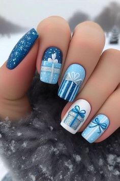 Advent Nails, Blue Christmas Nail Ideas, Christmas Nails Simple Classy, Nails Blue Silver, Blue Christmas Theme, Winter Nails Blue, Sparkly Nail Designs, Penguin Nails