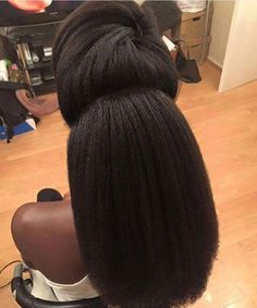 Cabello Afro Natural, Natural Hair Goals, Hair Colorful, Pelo Afro, Beautiful Natural Hair, Natural Hair Beauty, Queen Hair, Long Natural Hair, Natural Hair Inspiration