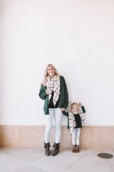 Nursing Friendly Outfits, Matching Skirts, Daughter Style, Dark Green Eyes, Mother Daughter Fashion, Mia Bella, Mother Daughter Outfits, Matching Clothes, Trendy Mom