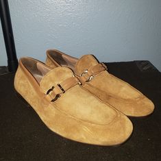 Selling A Pre-Owned Pair Of Salvatore Ferragamo Tucker Sz 10 Ee Brown Suede Loafer Logo Slip-On 0718389. The Loafers Are In Great Condition And Show Little To No Wear. Spring Gala Dress Shoes With Leather Sole, Plain Toe Leather Shoes For Spring Galas, Spring Gala Leather Shoes With Plain Toe, Spring Gala Moccasins With Leather Sole, Plain Toe Dress Shoes For Spring Galas, Spring Gala Plain Toe Leather Shoes, Spring Gala Plain Toe Dress Shoes, Formal Suede Oxfords, Formal Suede Oxfords For Spring