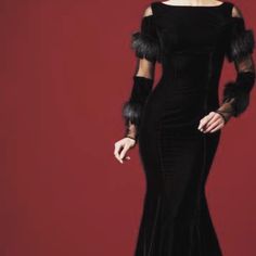 Haute Couture Luxury Evening Dresses For Winter, Fitted Evening Dress For Winter Gala, Winter Evening Maxi Dress, Long Evening Dress For Winter, Evening Long Dress For Winter, Long Evening Dress For Winter Season, Black Floor-length Evening Dress For Winter, Floor-length Evening Dress For Winter, Floor-length Winter Evening Dress