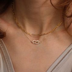 Pendant Necklace White Gold, Necklace Diamond Pendant, Necklace Gold Pendant, Necklace Infinity, Necklace White Gold, Infinity Knot, White Gold Necklace, Necklace Rose Gold, Necklace Diamond