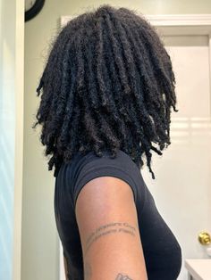 medium long locs aesthetic Starter Locs Aesthetic, Loc Growth Aesthetic, Loc Middle Part, Long Healthy Locs, Healthy Locs Aesthetic, Locs Shoulder Length, Long Locs Aesthetic, Two Strand Retwist Locs