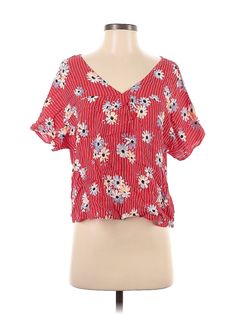 Madewell Short Sleeve Blouse Size: X-Small Tops - used. 100% VISCOSE | Madewell Short Sleeve Blouse: Red Tops - Size X-Small V-neck Rayon Tops For Spring, Vacation Red Short Sleeve Blouse, Red Short Sleeve Blouse For Vacation, Red V-neck Rayon Blouse, Red Spring Vacation Tops, Red Rayon Top For The Beach, Red Spring Vacation Top, Casual Red Viscose Top, Red Floral Print V-neck Top