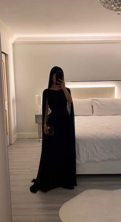 Black Evening Dress Modest, Elegant Dresses Classy Modest Black, Classy Modest Aesthetic, Black Prom Dresses Modest, Black Evening Dresses Elegant Classy, Modest Black Dress Classy, Modest Gowns Evening Classy, Modest Gala Dresses, Elegant Dresses Classy Modest Formal