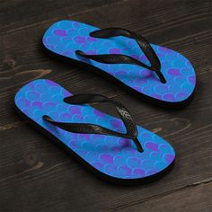 Let your feet breathe! With a high quality print, these Flip Flops are a must have item on the beach, around the house or to brighten up a special outfit on hot summer days. .: 100% Rubber .: Multiple sizes .: Textured black thong strap Prepare for an adventurous and carefree summer with a pair of colorful slippers that are created just for you! The rubber sole is lined with a soft fabric to make sure you feel comfortable wherever your day takes you. * Rubber sole * Customizable 100% polyester fabric lining * Black Y-shaped rubber straps * Toe post style Summer Fashion Accessories, Colorful Slippers, Summer Flip Flops, Beach Flip Flops, Fashion Footwear, Sandal Fashion, Tongs, Thong Sandals, Clothing Co